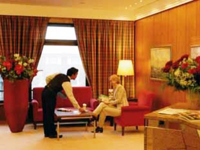 Отель Western International 3*